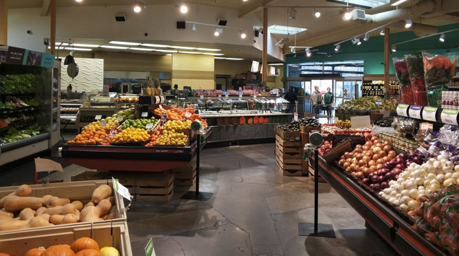 The Davis Food Co-op's produce section. Wouldn't you love this in Riverside?
